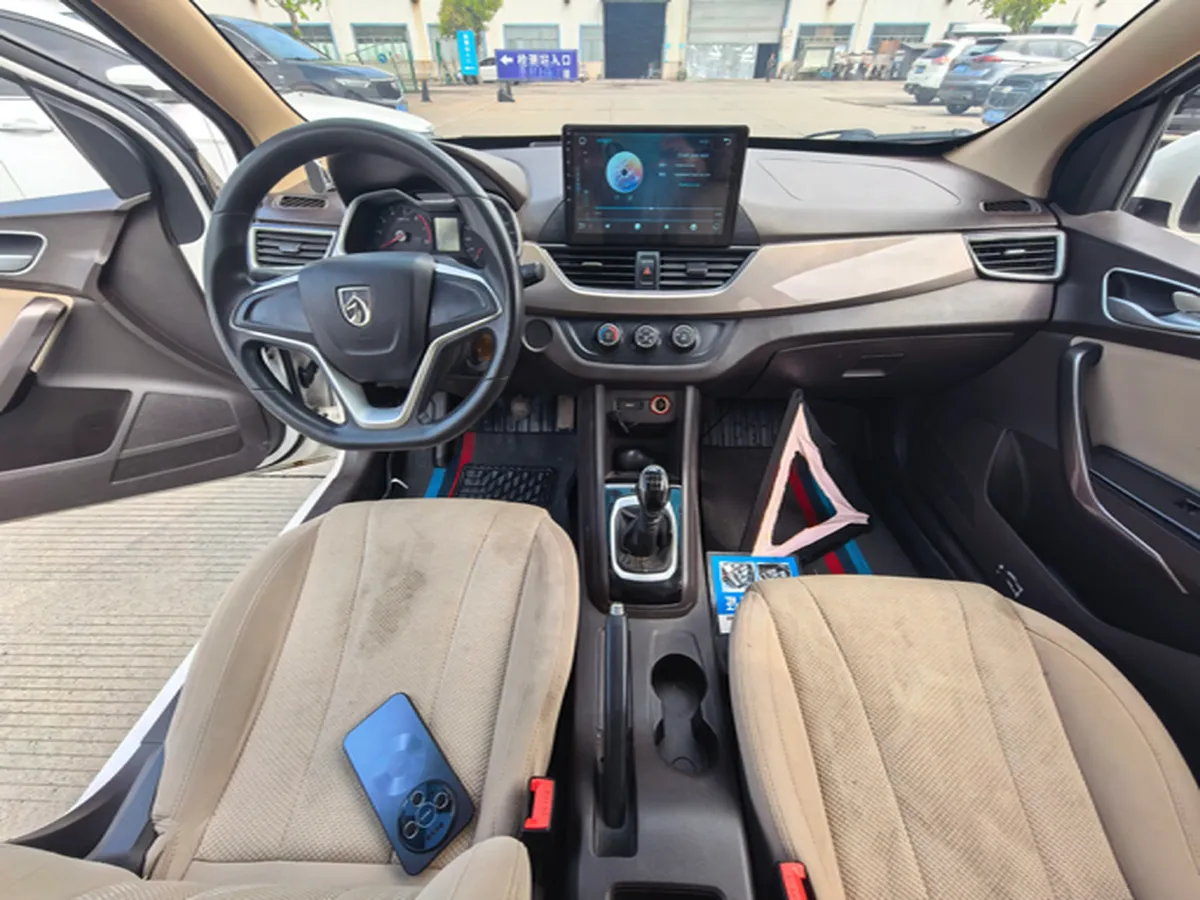 2017 BaoJun 310W 1.5L 112HP L4 6MT,autocango,china used car exporter,china ev exporter,chinese used car exporter,chinese used ev exporter