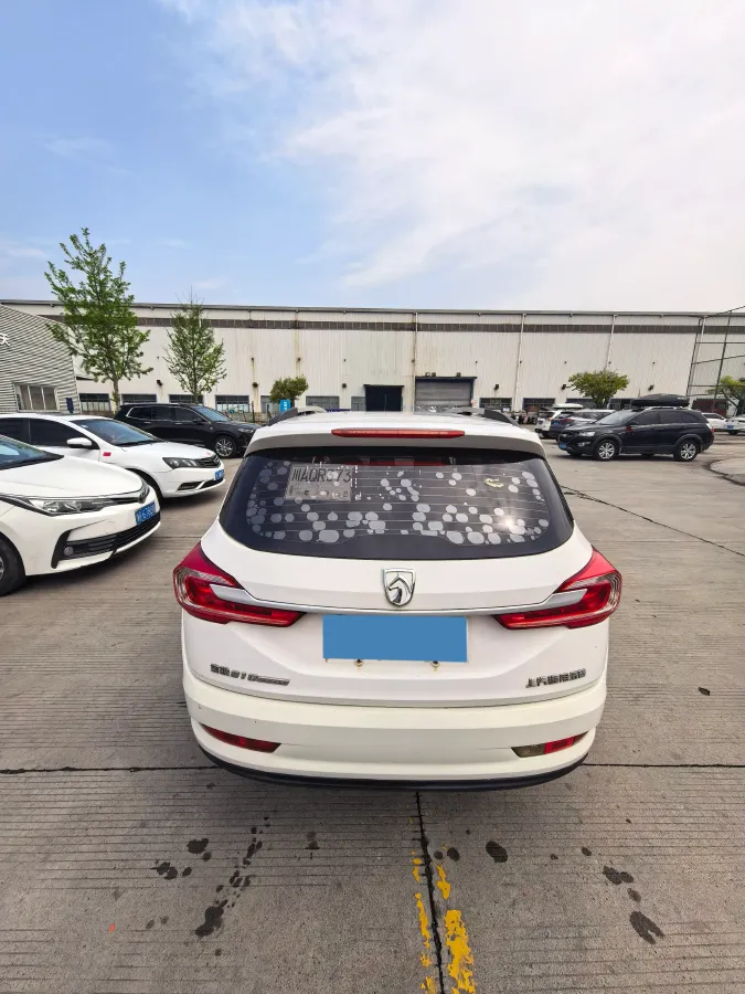 2017 BaoJun 310W 1.5L 112HP L4 6MT,autocango,china used car exporter,china ev exporter,chinese used car exporter,chinese used ev exporter