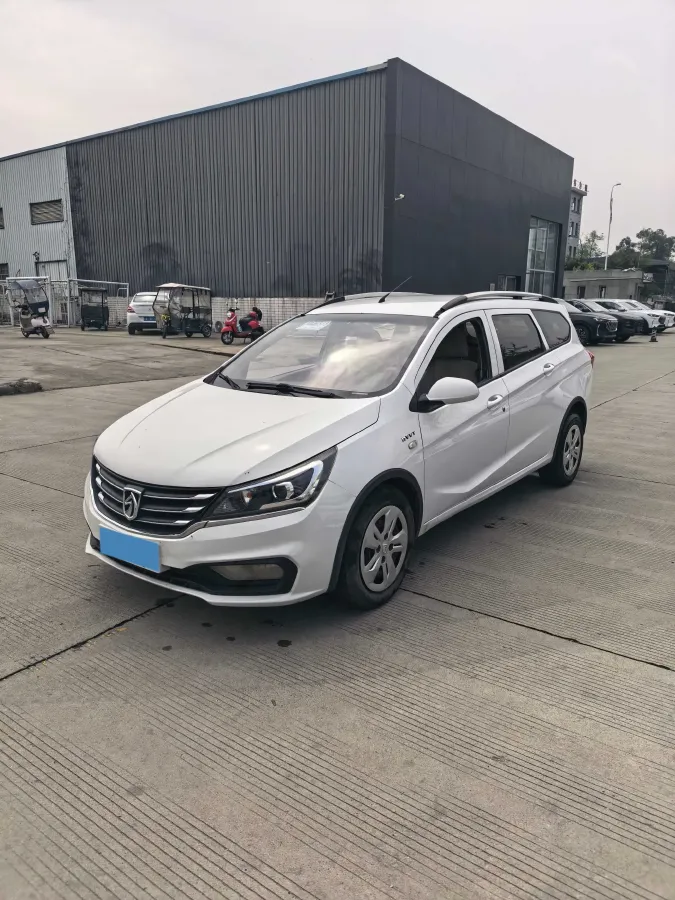 2017 BaoJun 310W 1.5L 112HP L4 6MT,autocango,china used car exporter,china ev exporter,chinese used car exporter,chinese used ev exporter