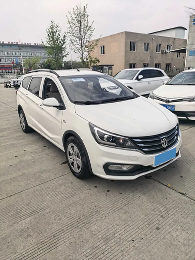2017 BaoJun 310W 1.5L 112HP L4 6MT,autocango,china used car exporter,china ev exporter,chinese used car exporter,chinese used ev exporter
