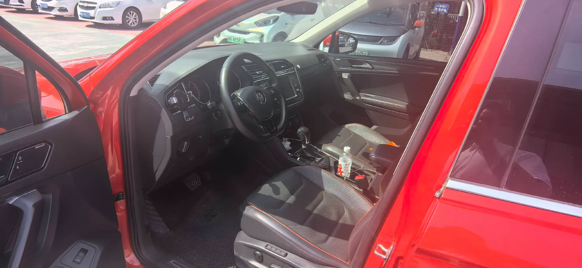 2016 Volkswagen Tiguan 2.0T 200HP L4 6AT,autocango,china used car exporter,china ev exporter,chinese used car exporter,chinese used ev exporter