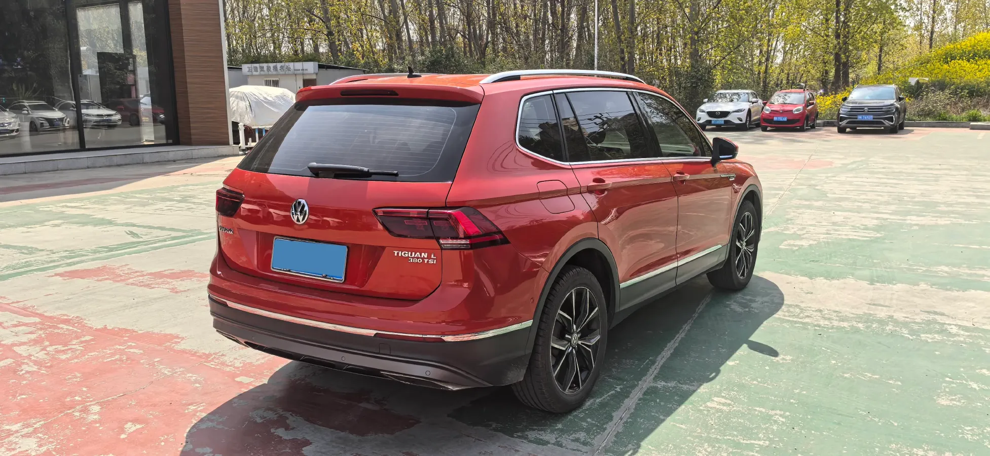 2016 Volkswagen Tiguan 2.0T 200HP L4 6AT,autocango,china used car exporter,china ev exporter,chinese used car exporter,chinese used ev exporter