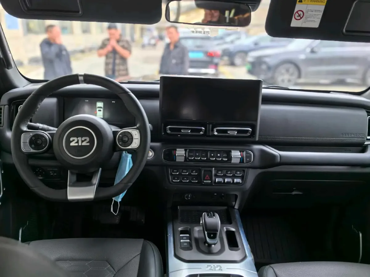 2025 212 212 T01 2.0T 252HP L4 8AT,autocango,china used car exporter,china ev exporter,chinese used car exporter,chinese used ev exporter