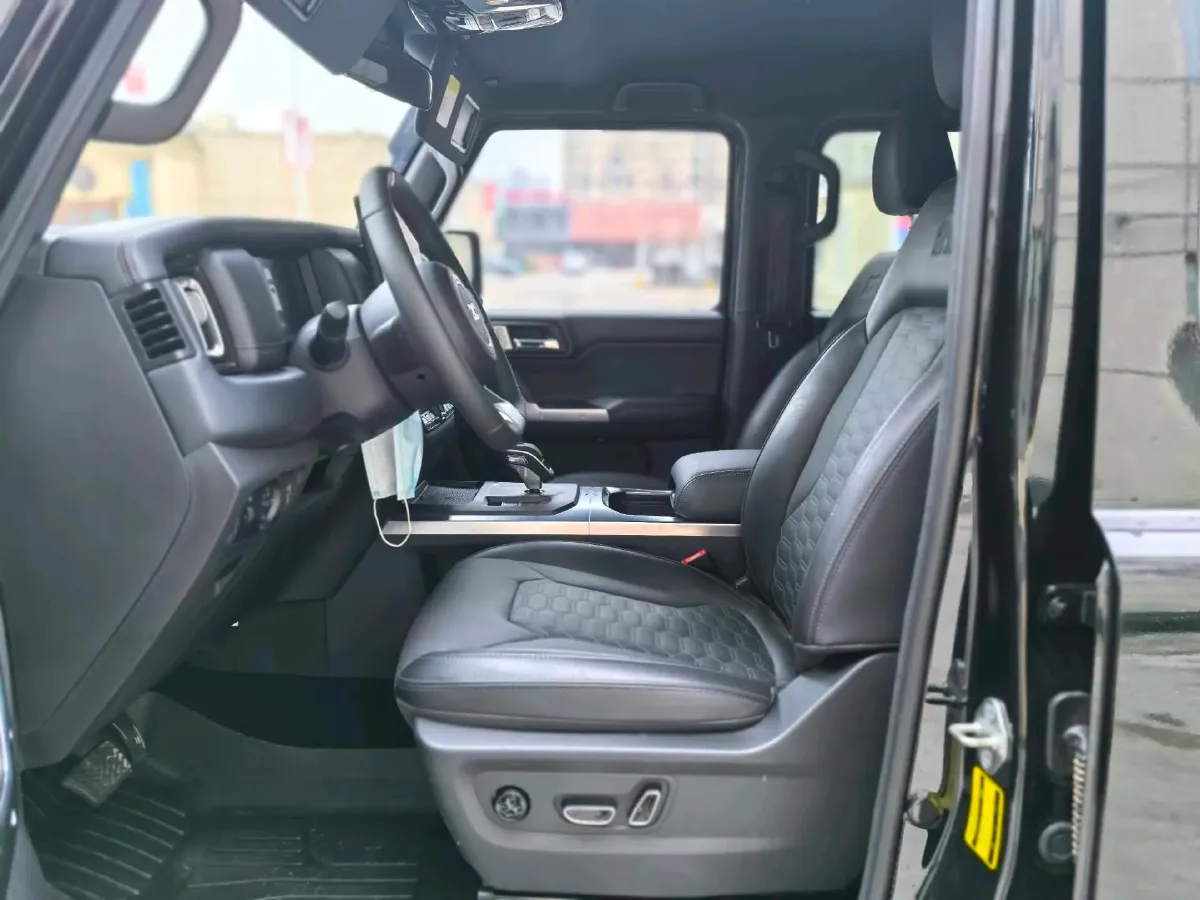 2025 212 212 T01 2.0T 252HP L4 8AT,autocango,china used car exporter,china ev exporter,chinese used car exporter,chinese used ev exporter