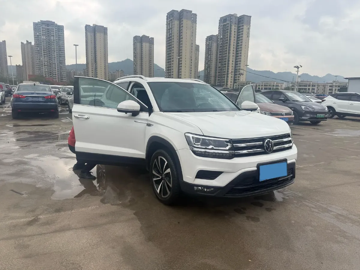 2022 Ford Transit 2.0T 202HP L4 6AT,autocango,china used car exporter,china ev exporter,chinese used car exporter,chinese used ev exporter