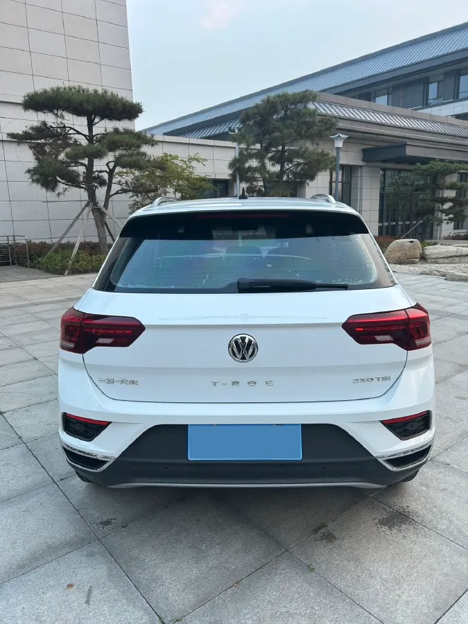 2020 Volkswagen T-Roc 1.4T 131HP L4 7DCT,autocango,china used car exporter,china ev exporter,chinese used car exporter,chinese used ev exporter
