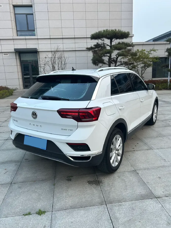 2020 Volkswagen T-Roc 1.4T 131HP L4 7DCT,autocango,china used car exporter,china ev exporter,chinese used car exporter,chinese used ev exporter