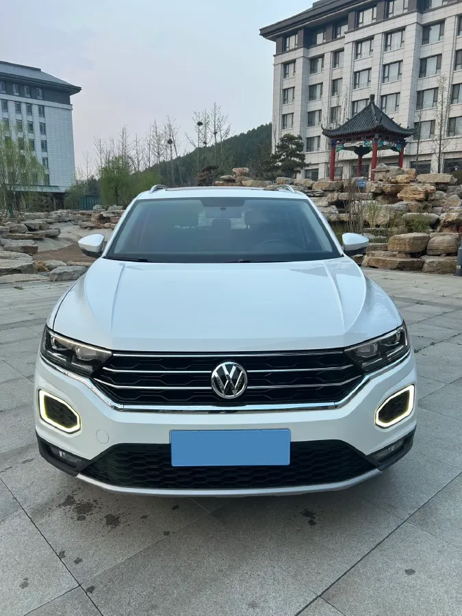 2020 Volkswagen T-Roc 1.4T 131HP L4 7DCT,autocango,china used car exporter,china ev exporter,chinese used car exporter,chinese used ev exporter