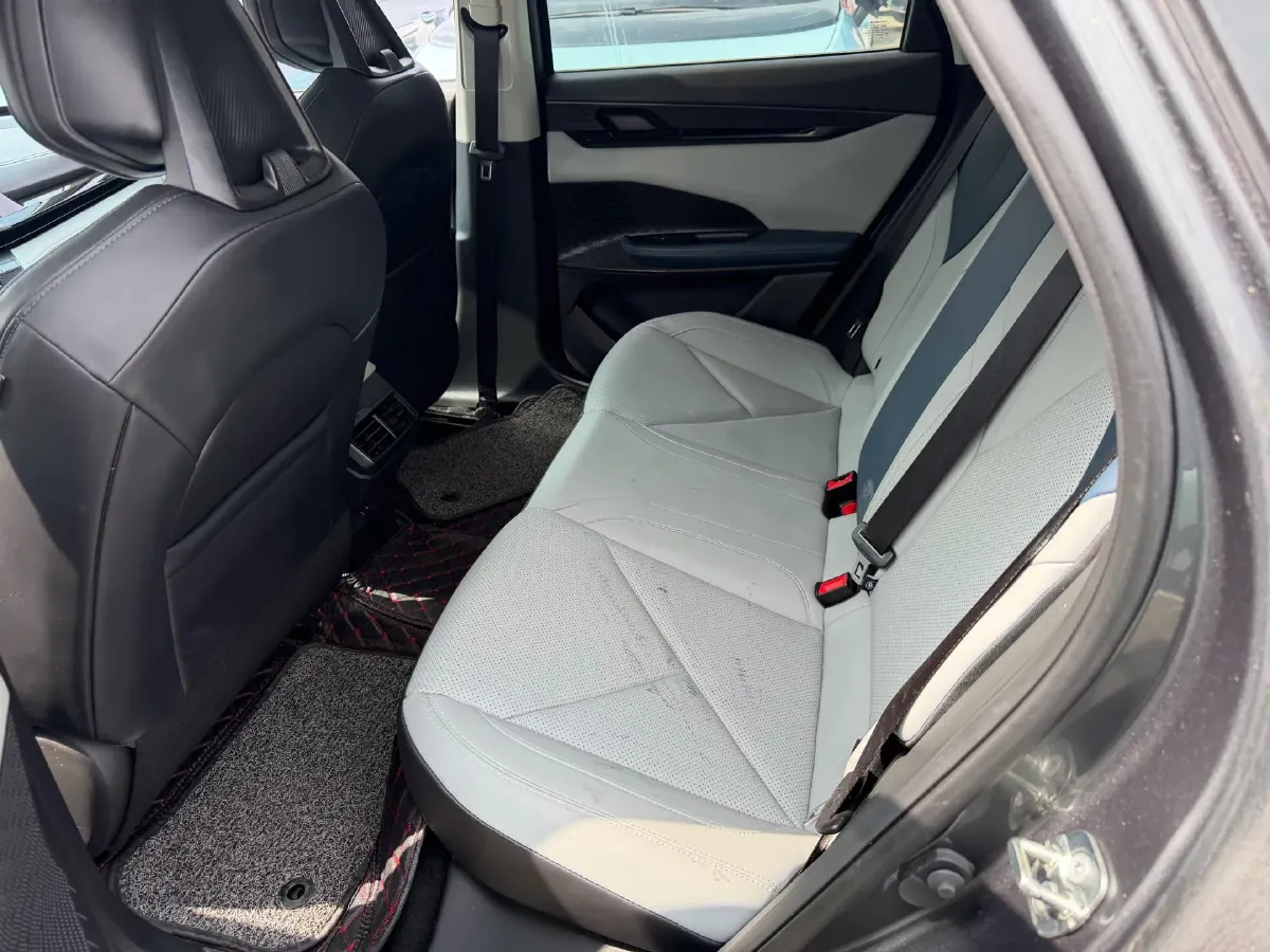 2023 ChangAn UNI-V iDD 1.5T 170HP L4 6TCT PHEV 18.4KWH,autocango,china used car exporter,china ev exporter,chinese used car exporter,chinese used ev exporter