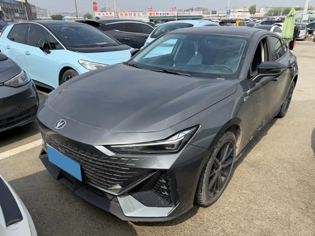 2023 ChangAn UNI-V iDD 1.5T 170HP L4 6TCT PHEV 18.4KWH,autocango,china used car exporter,china ev exporter,chinese used car exporter,chinese used ev exporter