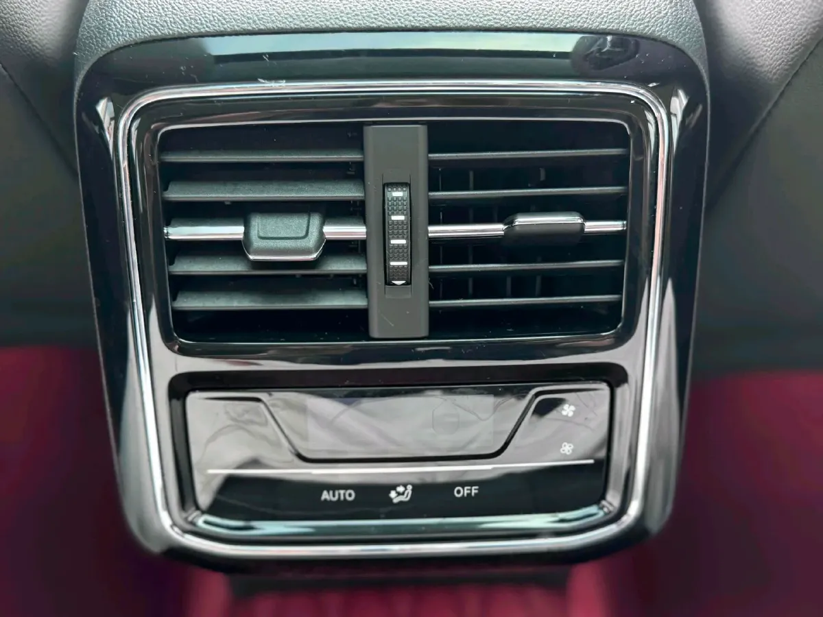 2023 Volkswagen Passat 2.0T 186HP L4 7DCT,autocango,china used car exporter,china ev exporter,chinese used car exporter,chinese used ev exporter