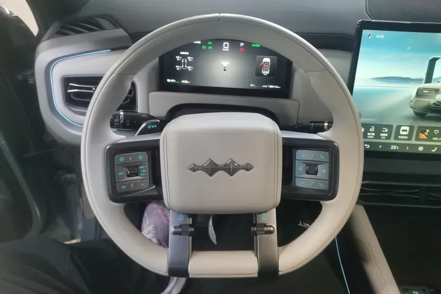 2025 FangChengBao Tai 3 BEV,autocango,china used car exporter,china ev exporter,chinese used car exporter,chinese used ev exporter