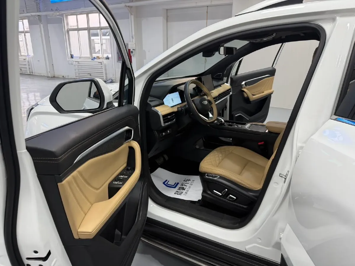 2023 Geely Okavango L 2.0T 218HP L4 7DCT,autocango,china used car exporter,china ev exporter,chinese used car exporter,chinese used ev exporter