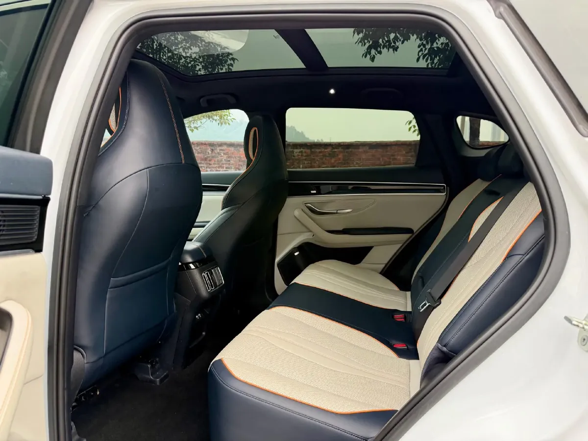 2022 Hyundai Tucson 2.0L 150HP L4 6AT Hybrid,autocango,china used car exporter,china ev exporter,chinese used car exporter,chinese used ev exporter