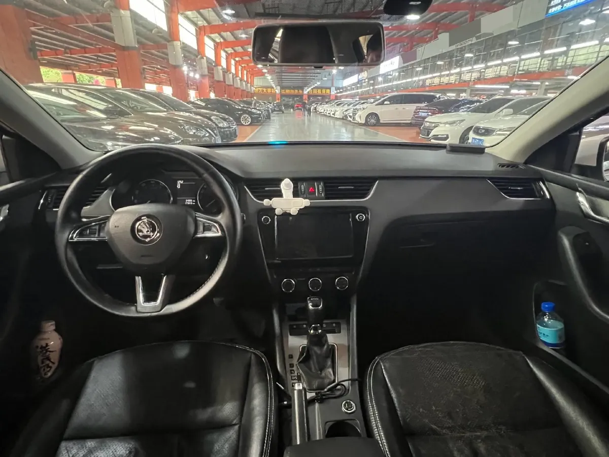 2019 Skoda Octavia 1.2T 116HP L4 7DCT,autocango,china used car exporter,china ev exporter,chinese used car exporter,chinese used ev exporter