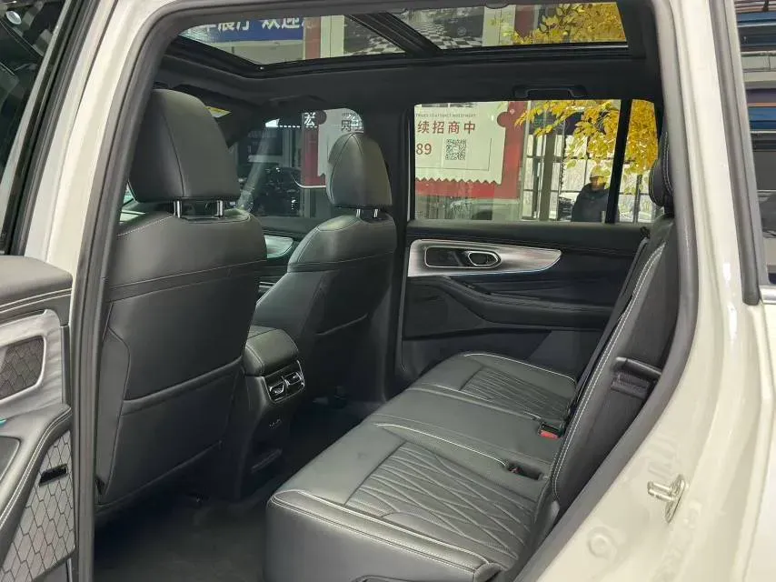 2025 GAC Trumpchi GS8 2.0T 252HP L4 8AT,autocango,china used car exporter,china ev exporter,chinese used car exporter,chinese used ev exporter