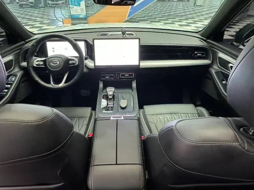 2025 GAC Trumpchi GS8 2.0T 252HP L4 8AT,autocango,china used car exporter,china ev exporter,chinese used car exporter,chinese used ev exporter