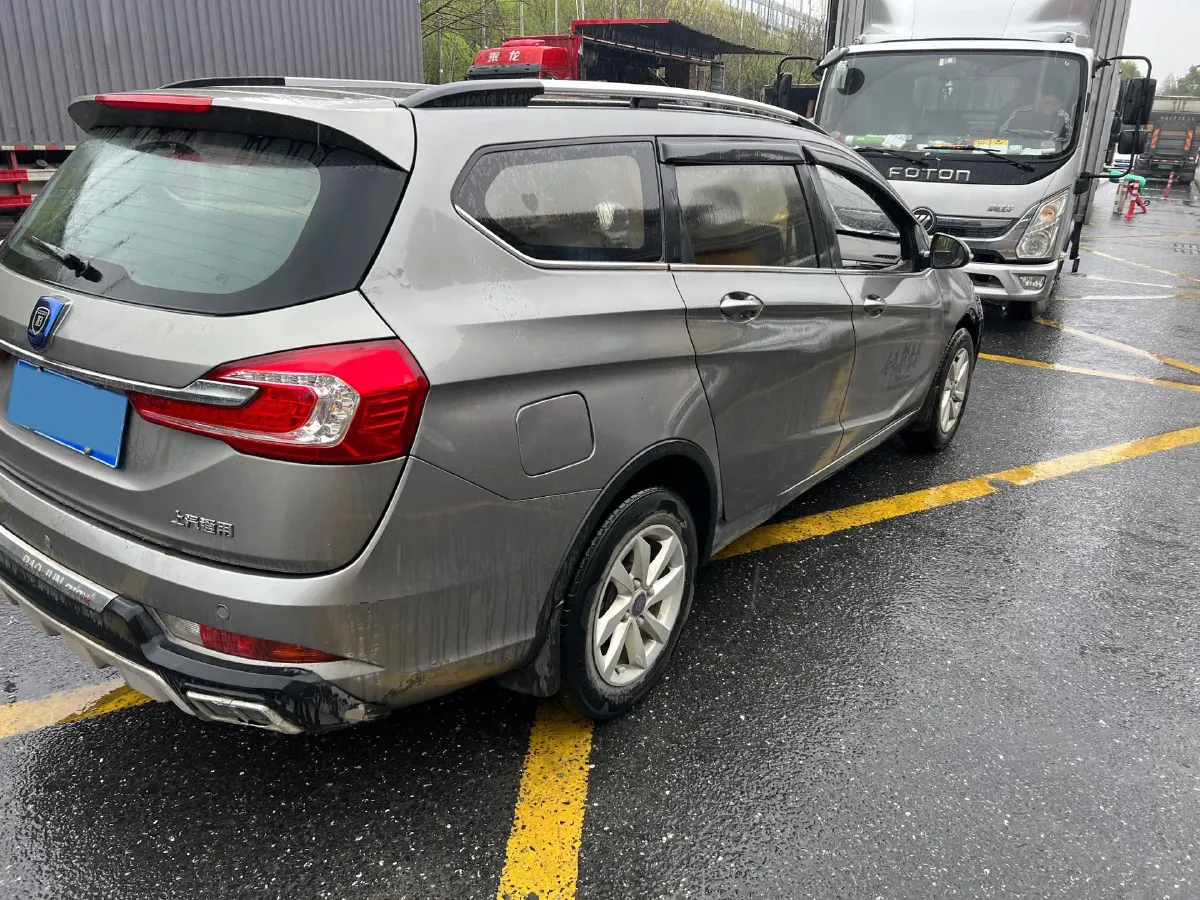 2017 BaoJun 310W 1.5L 112HP L4 6MT,autocango,china used car exporter,china ev exporter,chinese used car exporter,chinese used ev exporter