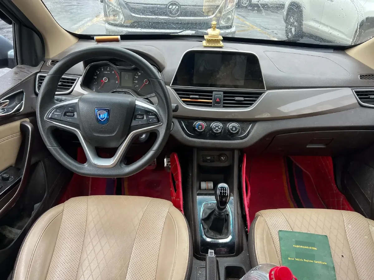 2017 BaoJun 310W 1.5L 112HP L4 6MT,autocango,china used car exporter,china ev exporter,chinese used car exporter,chinese used ev exporter