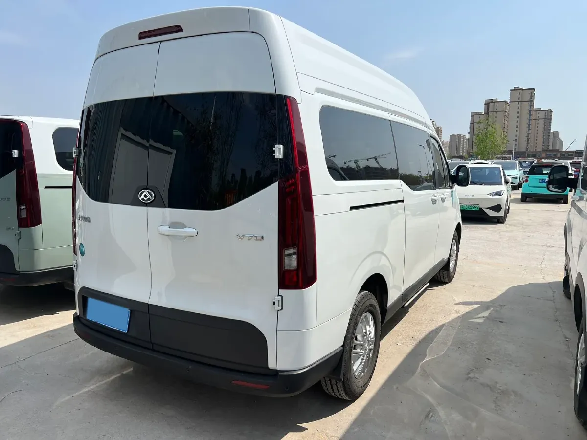 2023 MAXUS XinTu V80 2.0T 139HP L4 6AMT,autocango,china used car exporter,china ev exporter,chinese used car exporter,chinese used ev exporter
