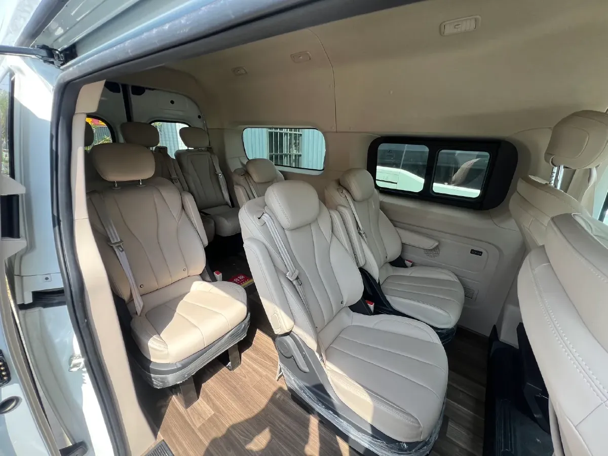 2023 MAXUS XinTu V80 2.0T 139HP L4 6AMT,autocango,china used car exporter,china ev exporter,chinese used car exporter,chinese used ev exporter