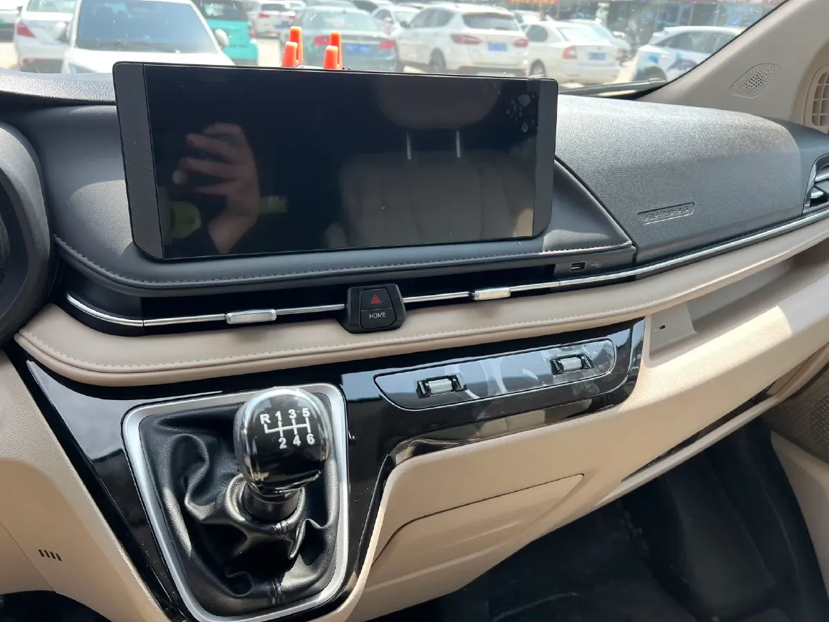 2023 MAXUS XinTu V80 2.0T 139HP L4 6AMT,autocango,china used car exporter,china ev exporter,chinese used car exporter,chinese used ev exporter