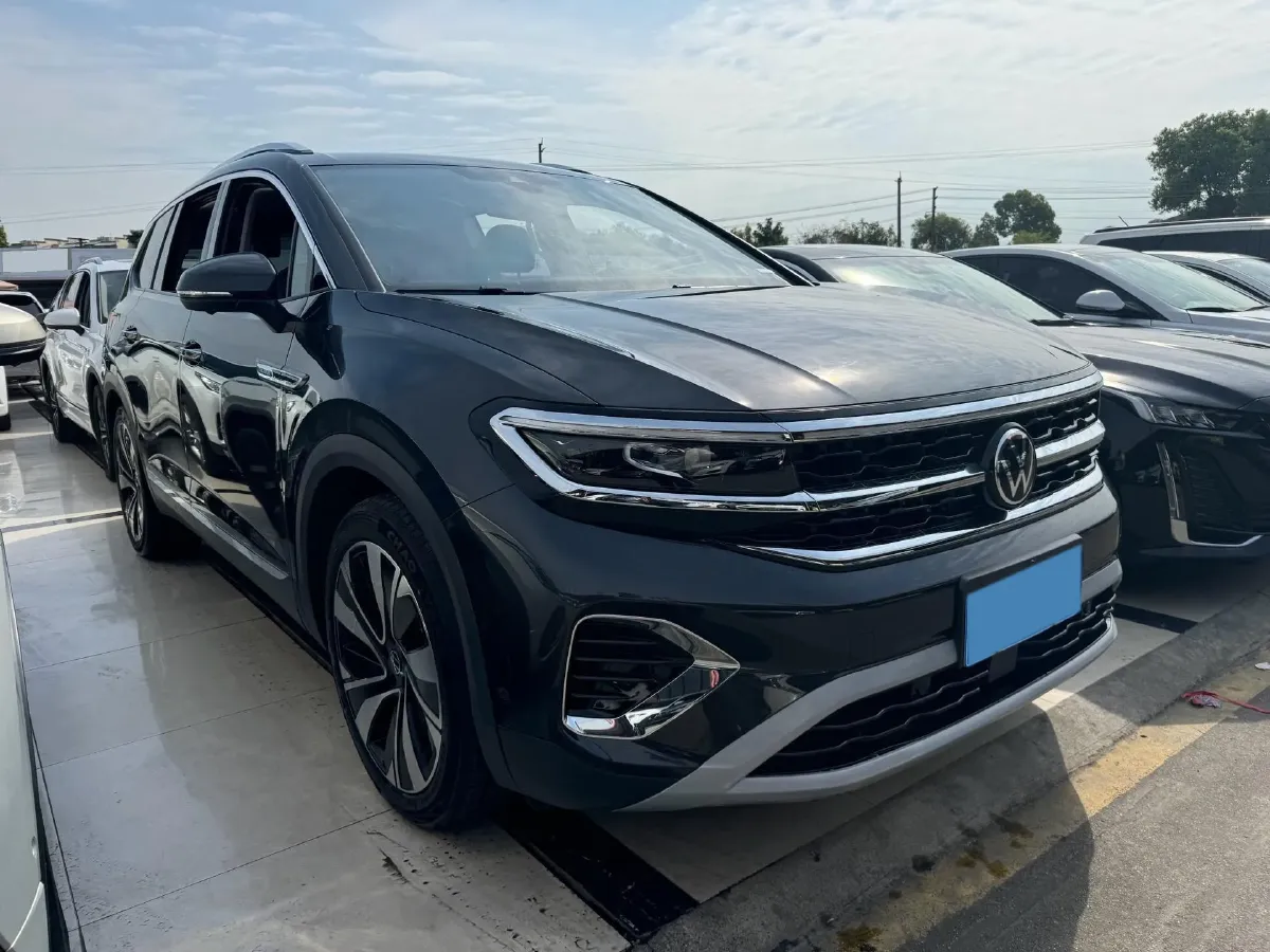 2022 Volkswagen Talagon 2.0T 220HP L4 7DCT,autocango,china used car exporter,china ev exporter,chinese used car exporter,chinese used ev exporter
