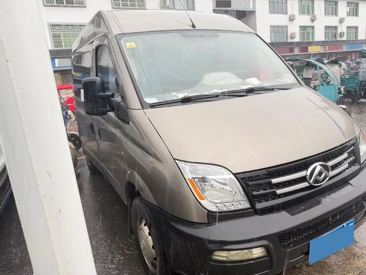 2020 MAXUS XinTu V80 2.5T 136HP L4 6MT,autocango,china used car exporter,china ev exporter,chinese used car exporter,chinese used ev exporter