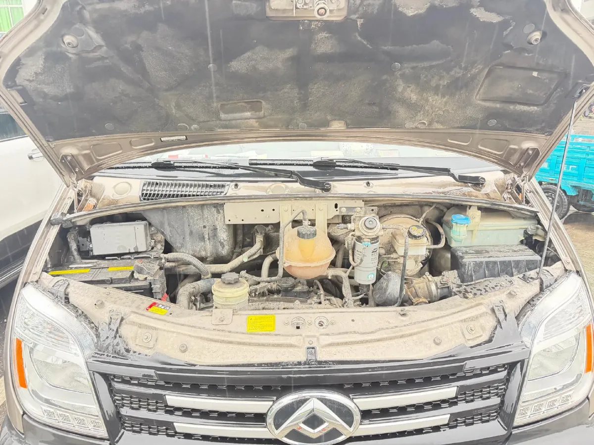 2020 MAXUS XinTu V80 2.5T 136HP L4 6MT,autocango,china used car exporter,china ev exporter,chinese used car exporter,chinese used ev exporter