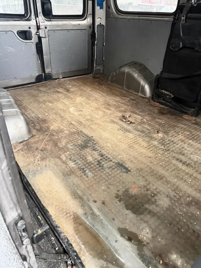 2020 MAXUS XinTu V80 2.5T 136HP L4 6MT,autocango,china used car exporter,china ev exporter,chinese used car exporter,chinese used ev exporter