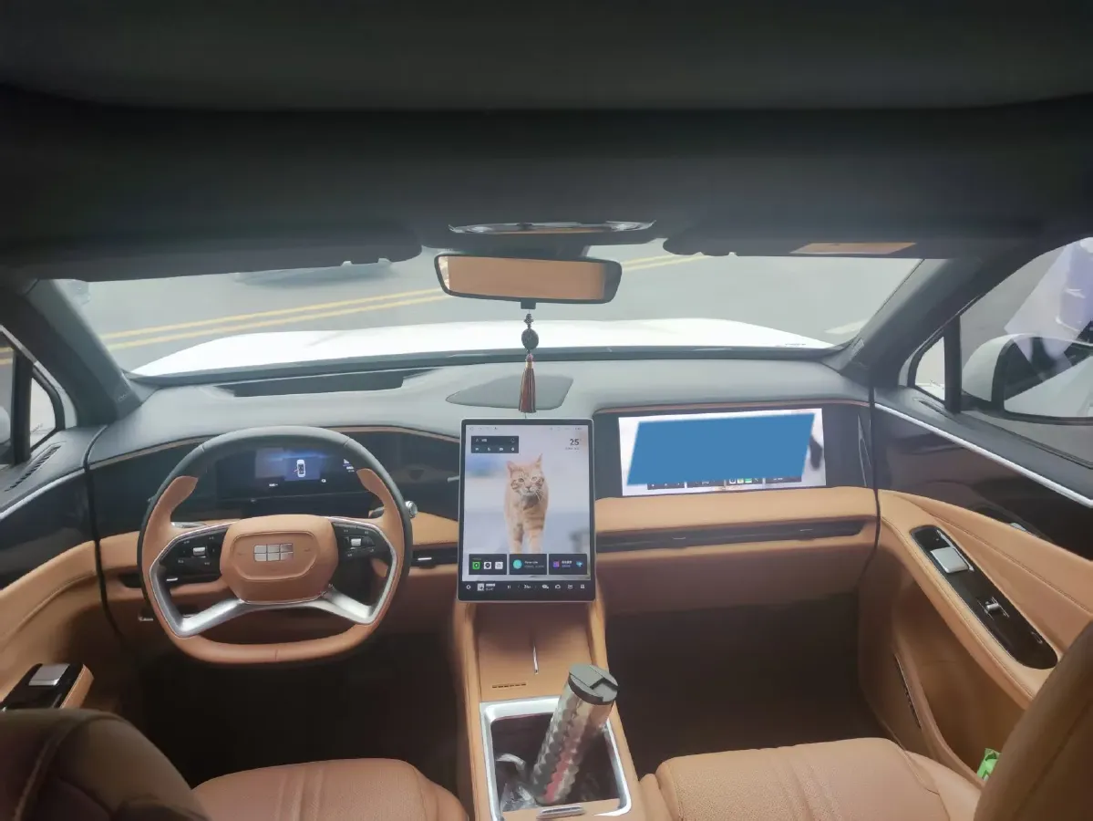 2025 Geely Galaxy L7 1.5L 112HP L4 1DHT PHEV 18.4KWH,autocango,china used car exporter,china ev exporter,chinese used car exporter,chinese used ev exporter