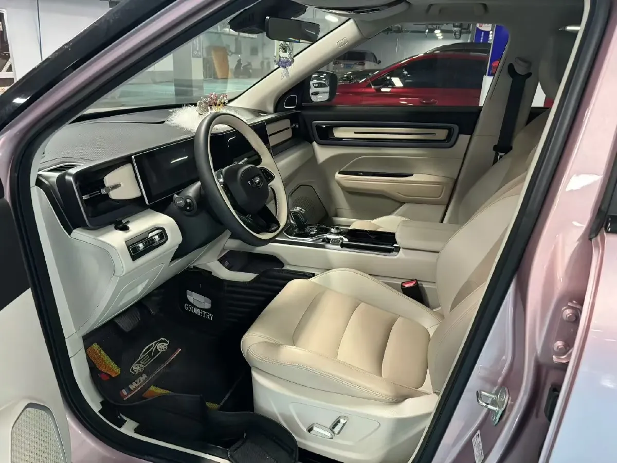 2023 Geely ICON 1.5T 181HP L4 7DCT,autocango,china used car exporter,china ev exporter,chinese used car exporter,chinese used ev exporter