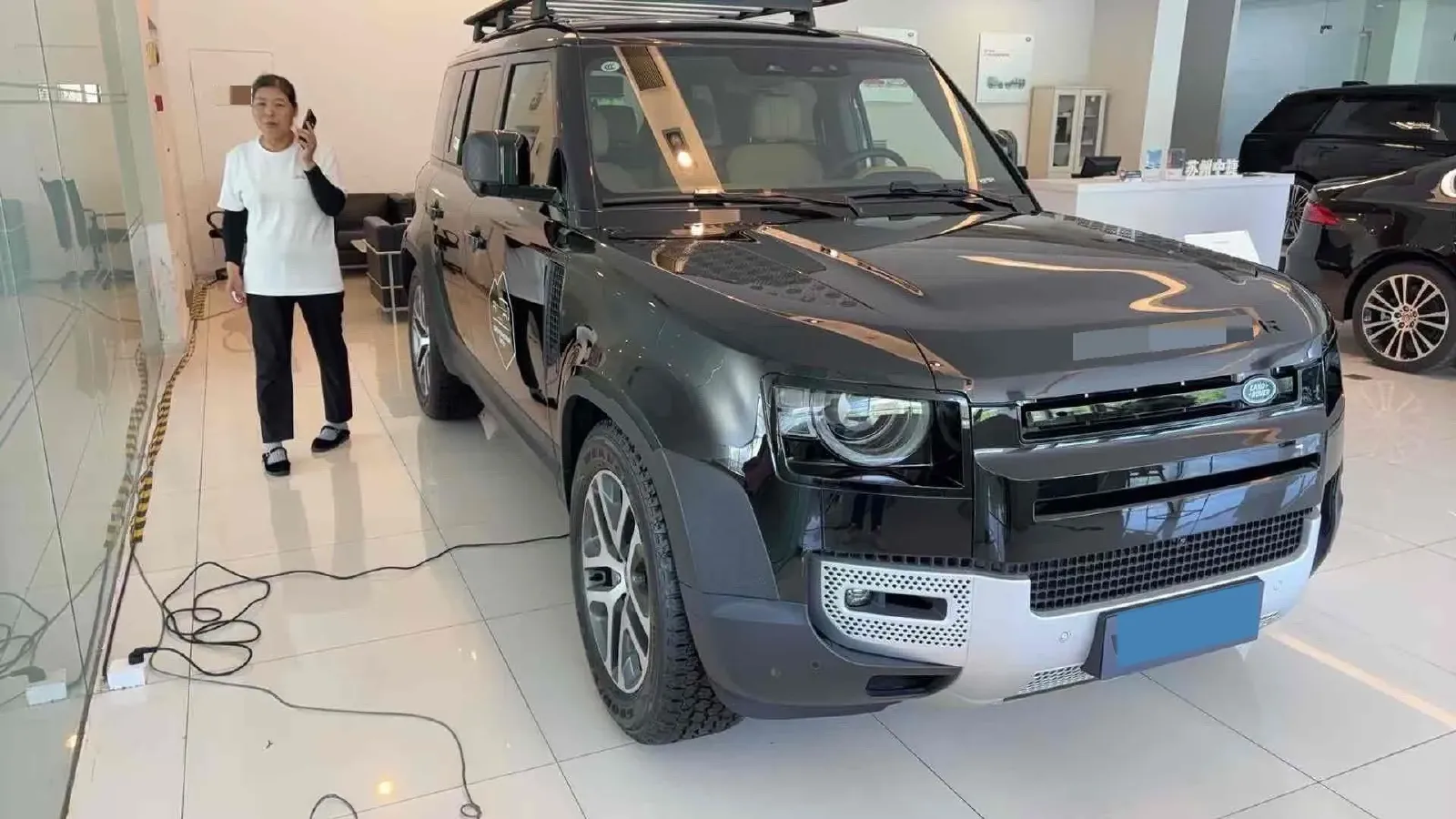 2021 Land Rover Defender 3.0T 400HP L6 8AT,autocango,china used car exporter,china ev exporter,chinese used car exporter,chinese used ev exporter