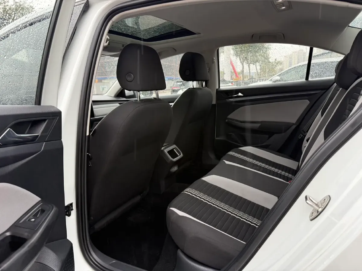 2023 Volkswagen Bora 1.5L 113HP L4 6AT,autocango,china used car exporter,china ev exporter,chinese used car exporter,chinese used ev exporter