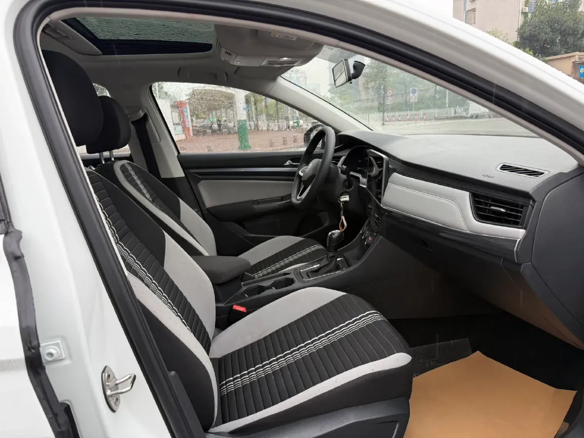 2023 Volkswagen Bora 1.5L 113HP L4 6AT,autocango,china used car exporter,china ev exporter,chinese used car exporter,chinese used ev exporter