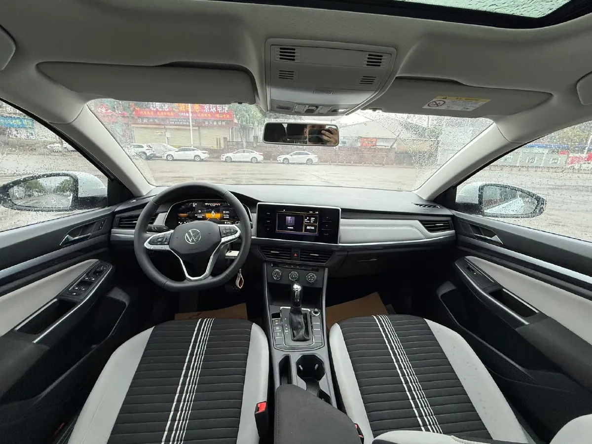 2023 Volkswagen Bora 1.5L 113HP L4 6AT,autocango,china used car exporter,china ev exporter,chinese used car exporter,chinese used ev exporter