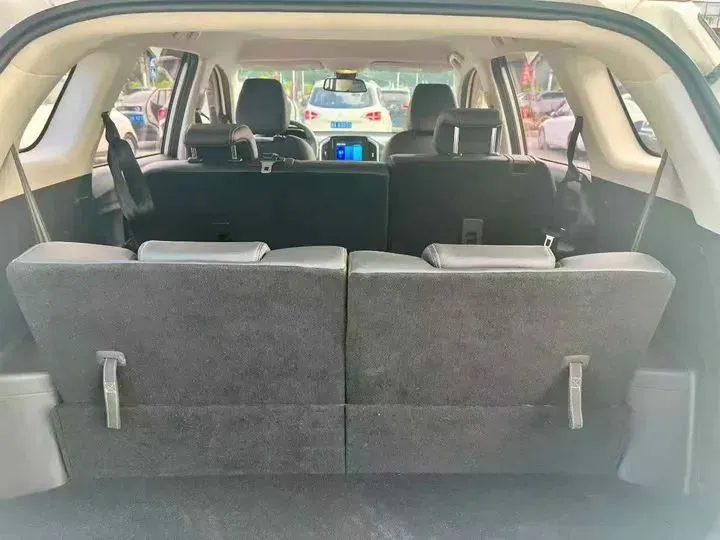 2018 BaoJun 530 1.5T 150HP L4 6MT,autocango,china used car exporter,china ev exporter,chinese used car exporter,chinese used ev exporter