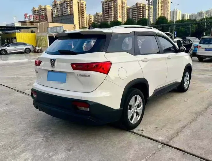 2018 BaoJun 530 1.5T 150HP L4 6MT,autocango,china used car exporter,china ev exporter,chinese used car exporter,chinese used ev exporter