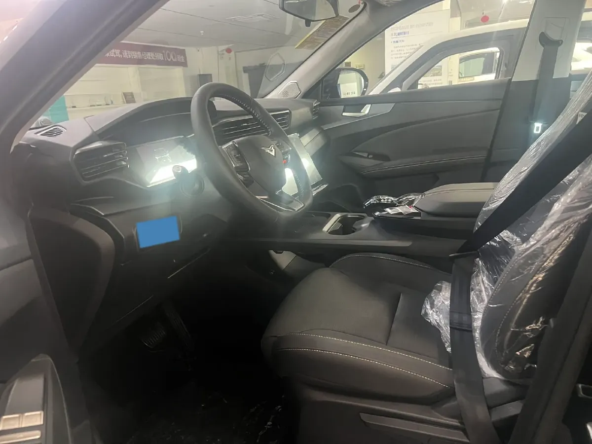 2025 KaiYi KunLun 1.5T 156HP L4 6DCT,autocango,china used car exporter,china ev exporter,chinese used car exporter,chinese used ev exporter