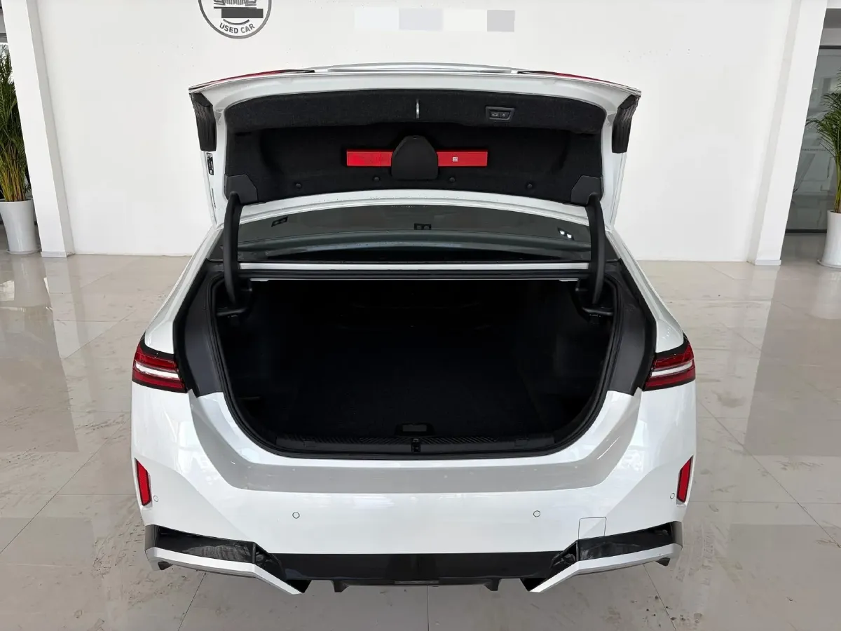 2024 BMW i5 BEV 79.05KWH,autocango,china used car exporter,china ev exporter,chinese used car exporter,chinese used ev exporter