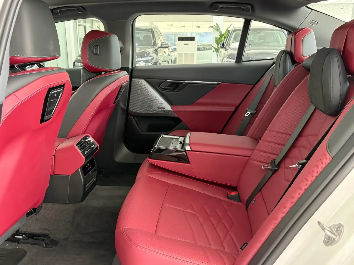 2024 BMW i5 BEV 79.05KWH,autocango,china used car exporter,china ev exporter,chinese used car exporter,chinese used ev exporter