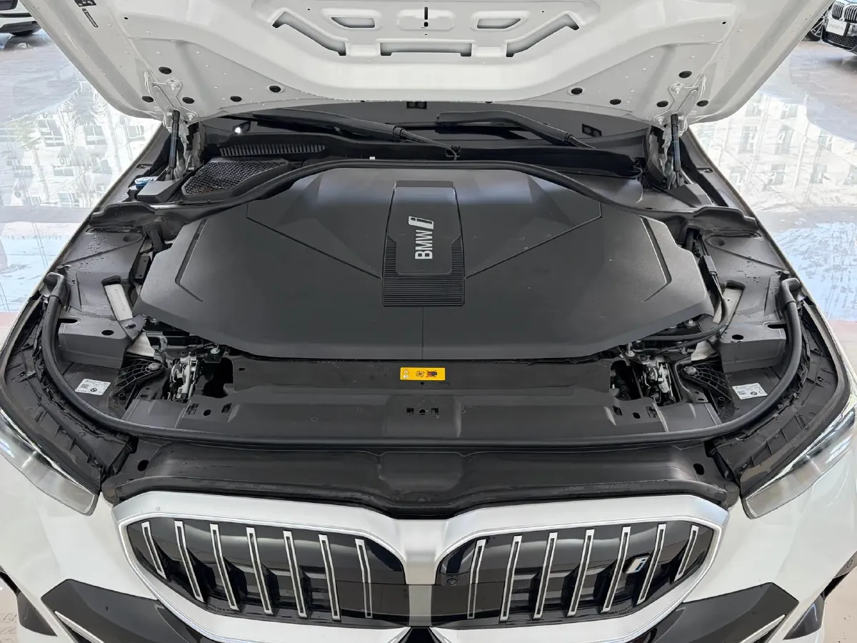 2024 BMW i5 BEV 79.05KWH,autocango,china used car exporter,china ev exporter,chinese used car exporter,chinese used ev exporter