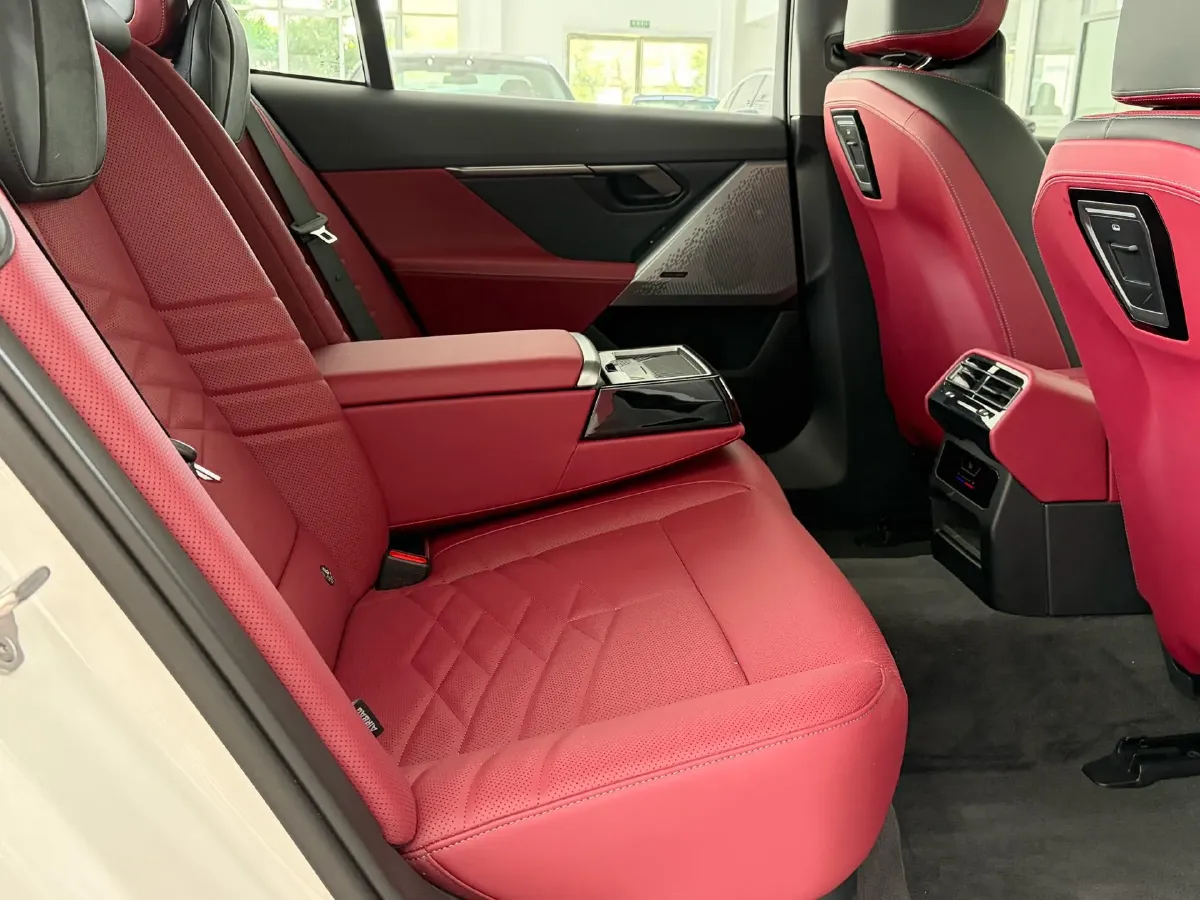 2024 BMW i5 BEV 79.05KWH,autocango,china used car exporter,china ev exporter,chinese used car exporter,chinese used ev exporter