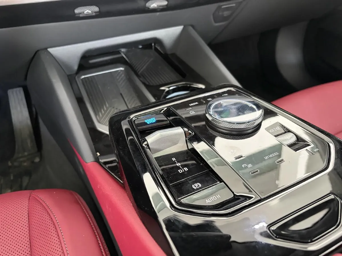 2024 BMW i5 BEV 79.05KWH,autocango,china used car exporter,china ev exporter,chinese used car exporter,chinese used ev exporter