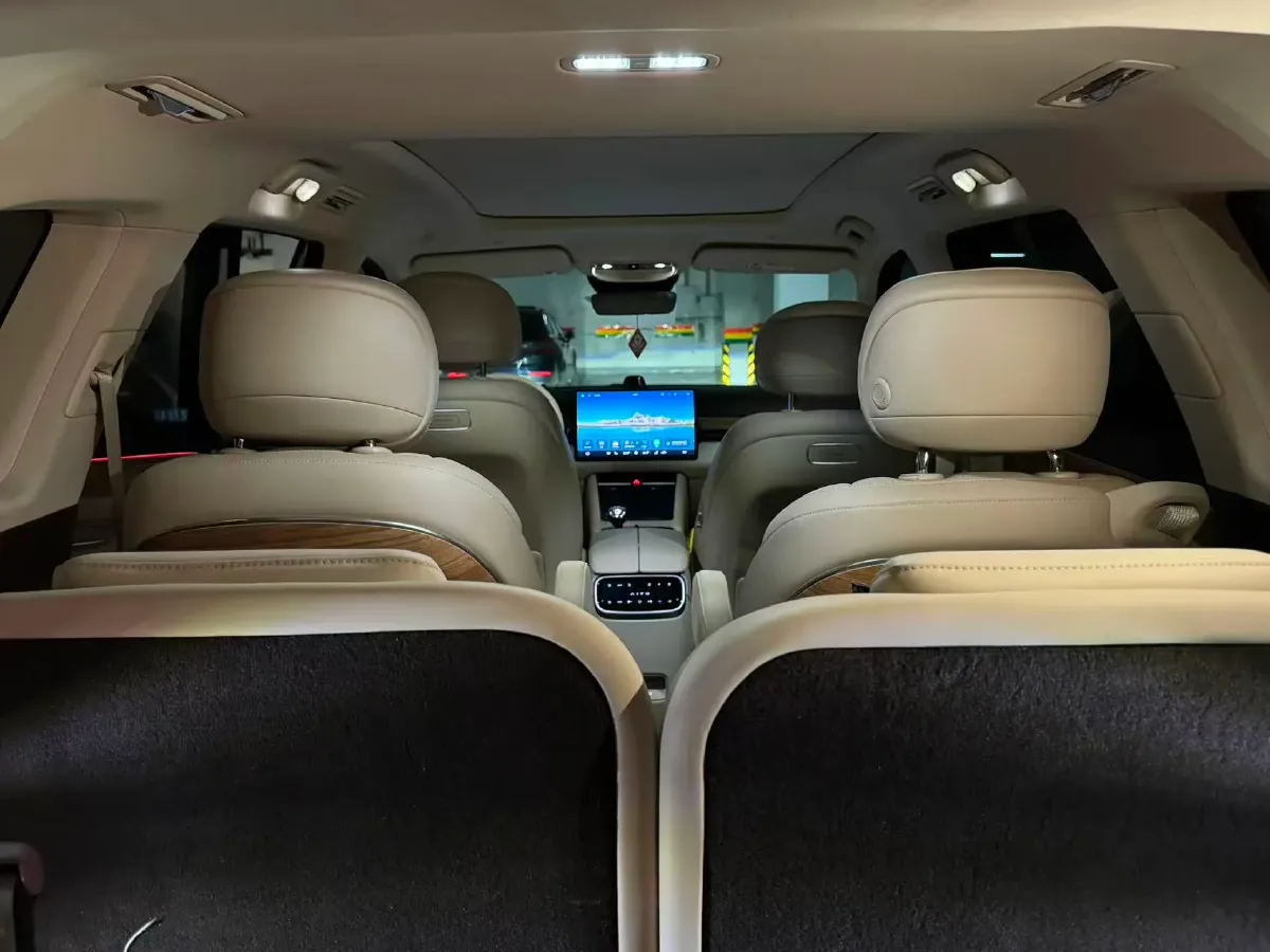 2024 AITO AITO M7 1.5T 152HP L4 REEV 40KWH,autocango,china used car exporter,china ev exporter,chinese used car exporter,chinese used ev exporter