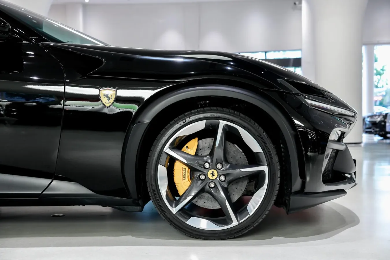 2023 Ferrari Purosangue 6.5L 725HP V12 8DCT,autocango,china used car exporter,china ev exporter,chinese used car exporter,chinese used ev exporter