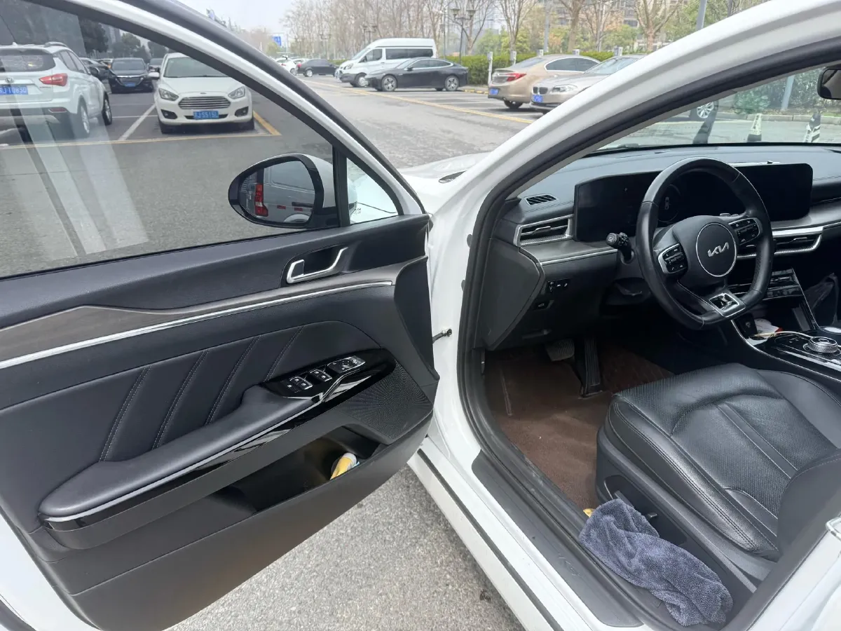 2021 Kia K5 2.0T 240HP L4 8AT,autocango,china used car exporter,china ev exporter,chinese used car exporter,chinese used ev exporter