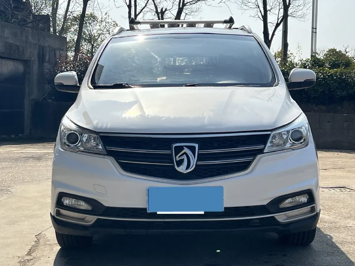 2021 BaoJun 730 1.5T 147HP L4 CVT,autocango,china used car exporter,china ev exporter,chinese used car exporter,chinese used ev exporter