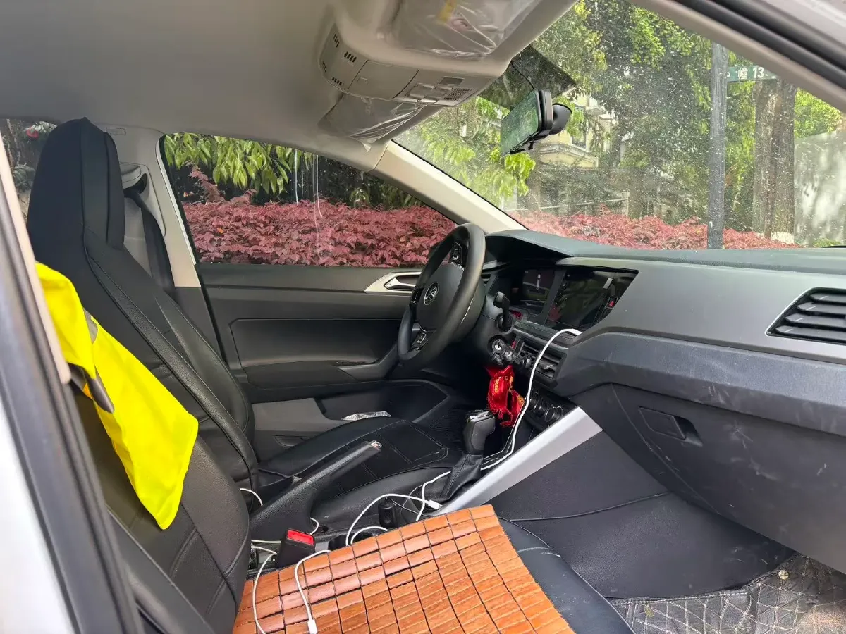 2023 Volkswagen Polo 1.5L 113HP L4 6AT,autocango,china used car exporter,china ev exporter,chinese used car exporter,chinese used ev exporter