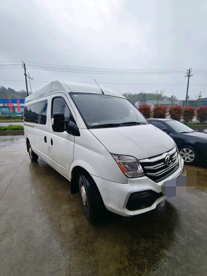 2021 MAXUS XinTu V80 2.0T 127HP L4 6MT,autocango,china used car exporter,china ev exporter,chinese used car exporter,chinese used ev exporter